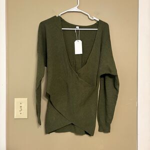 Made with Love Women’s Deep V-Neck Green Faux Wrap Knit Sweater Small NWT